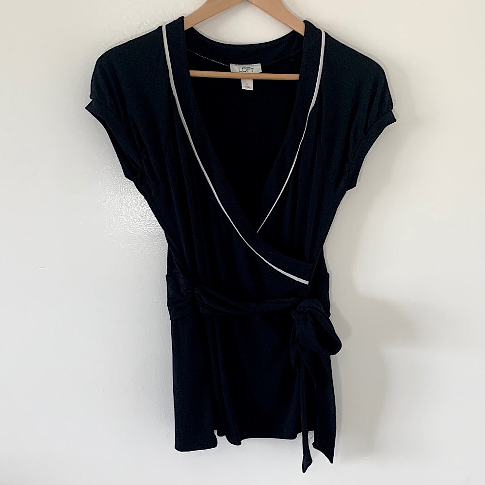 4/$25 Ann Taylor Loft Black and White Wrap Blouse Size S